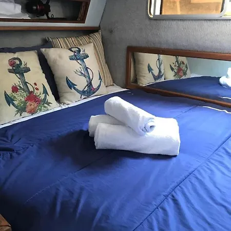 Bådhotel Boat To Sleep In Barcelona